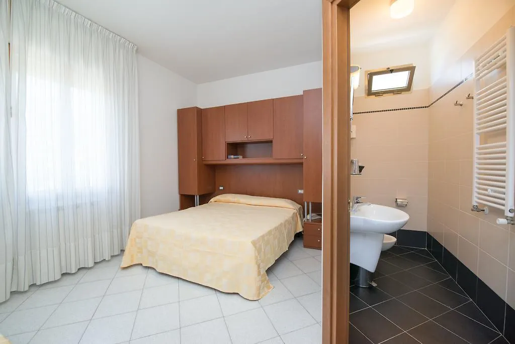 Albergo Arcobaleno Sottomarina Hotel