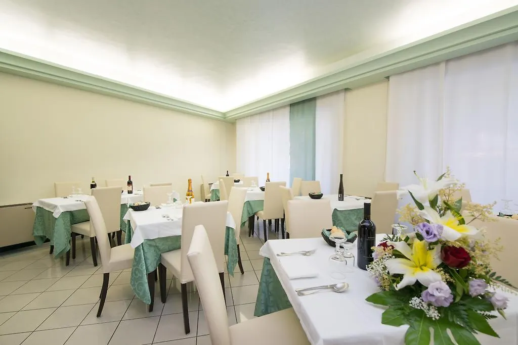 Hotel Albergo Arcobaleno Sottomarina